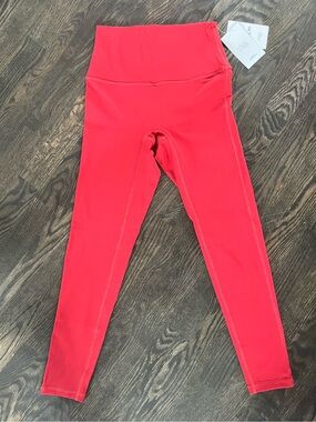 NWT Vinni The Label High-Waist Red Stretch Cropped Workout Leggings Size M